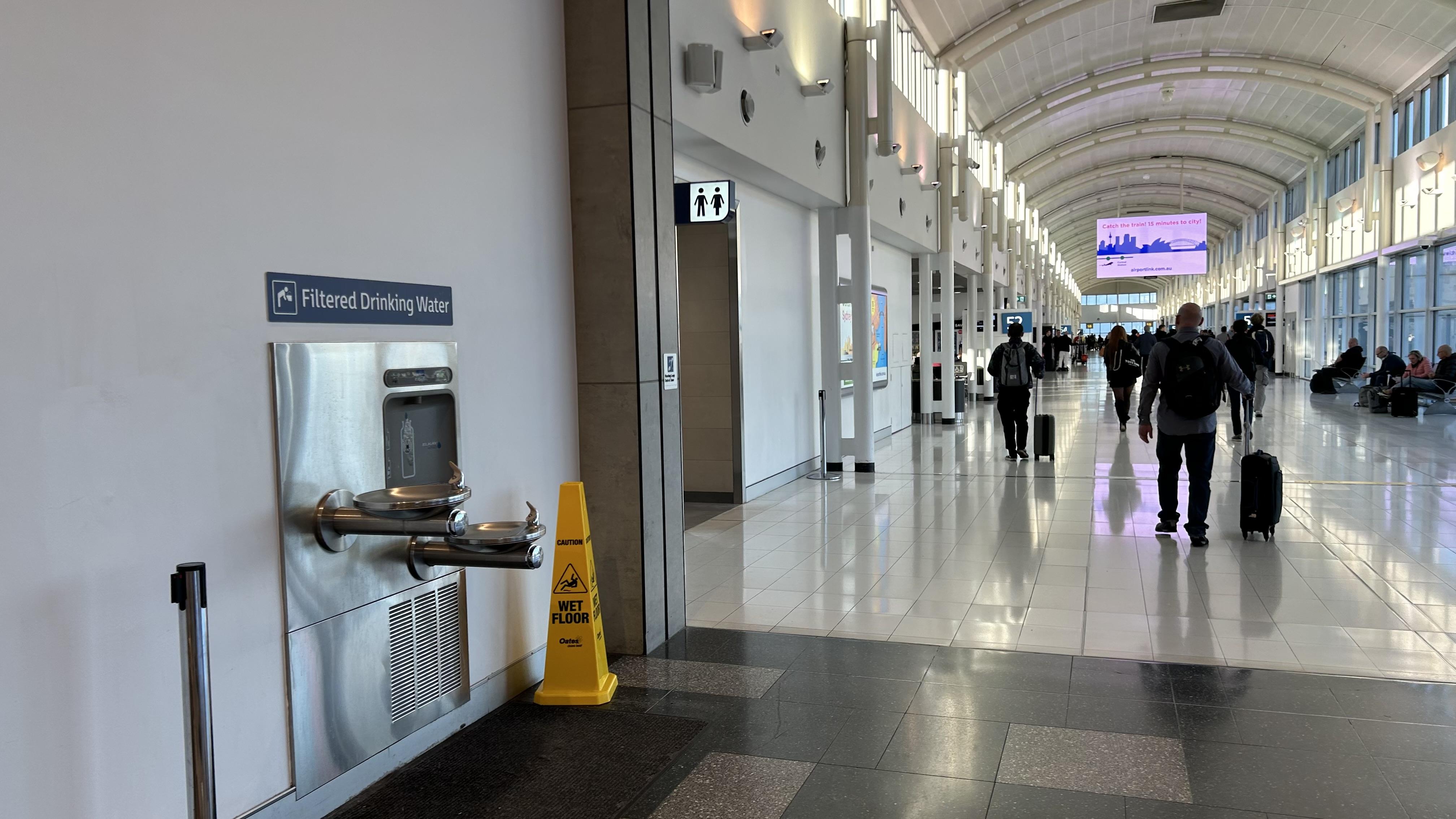 Water fountain near gate 52 T2