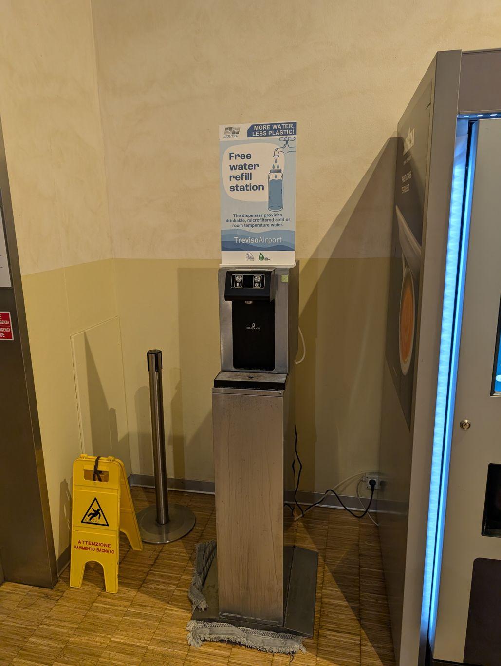 Free water vending machine 